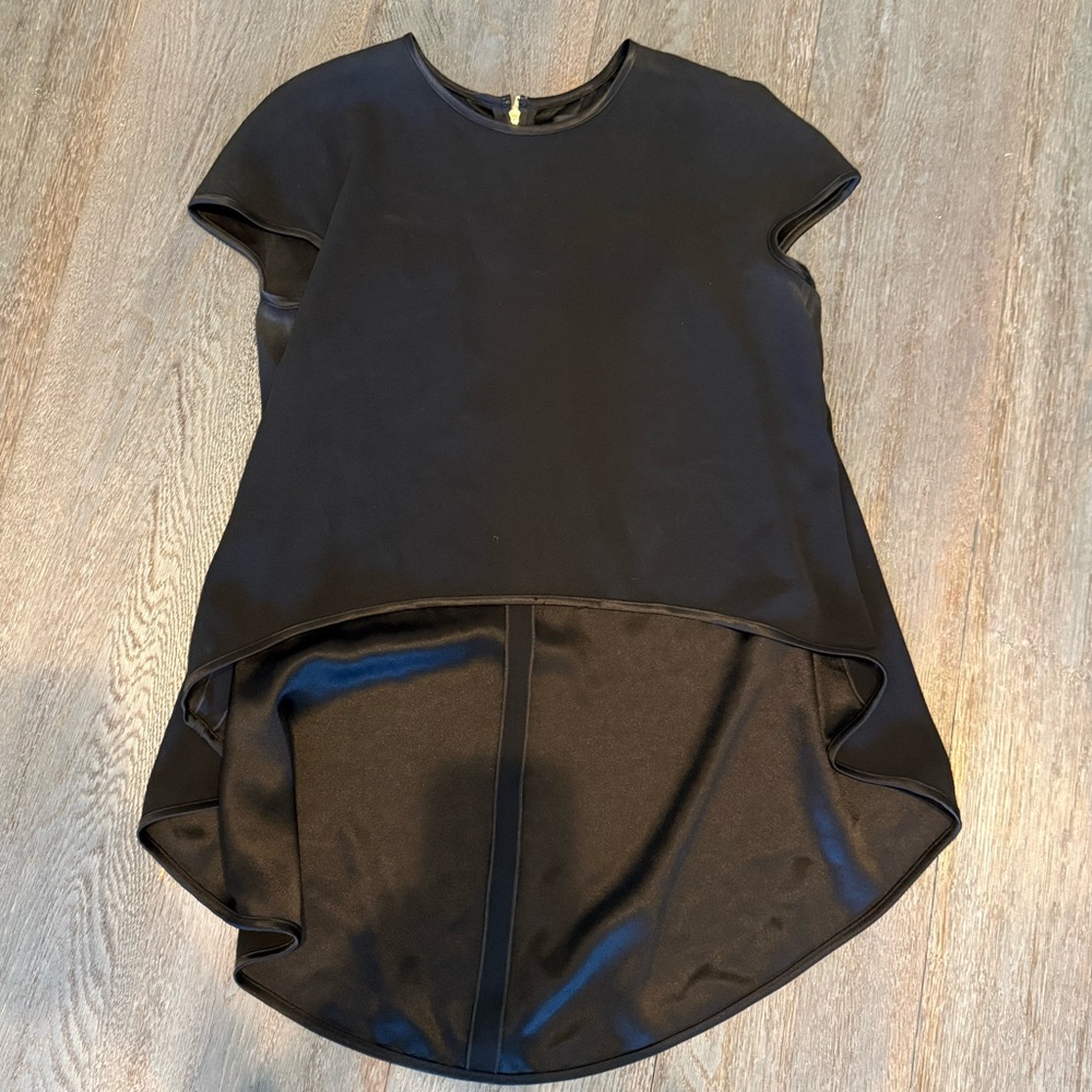 Black High-Low Short Sleeve Top - Sleek Women's Tunic